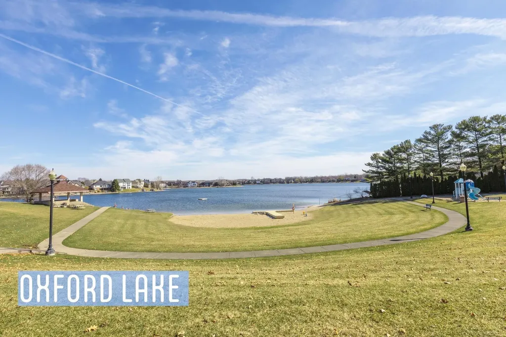 565 Lakes Edge Drive Oxford Village MI 48371