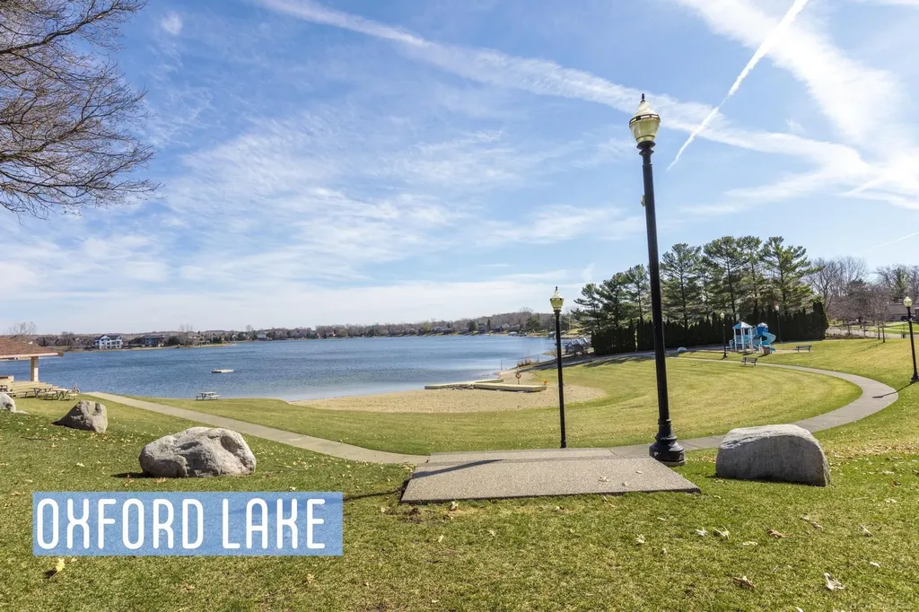 565 Lakes Edge Drive Oxford Village MI 48371