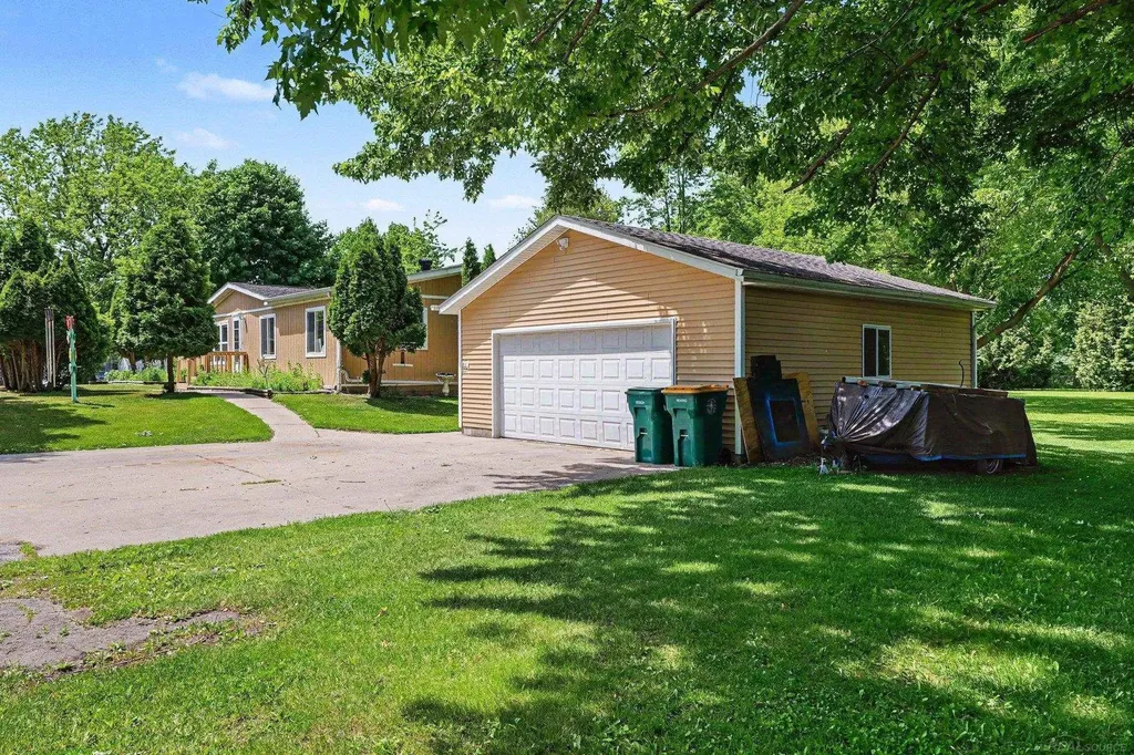 3254 N Euclid Road Bangor Charter Township MI 48706