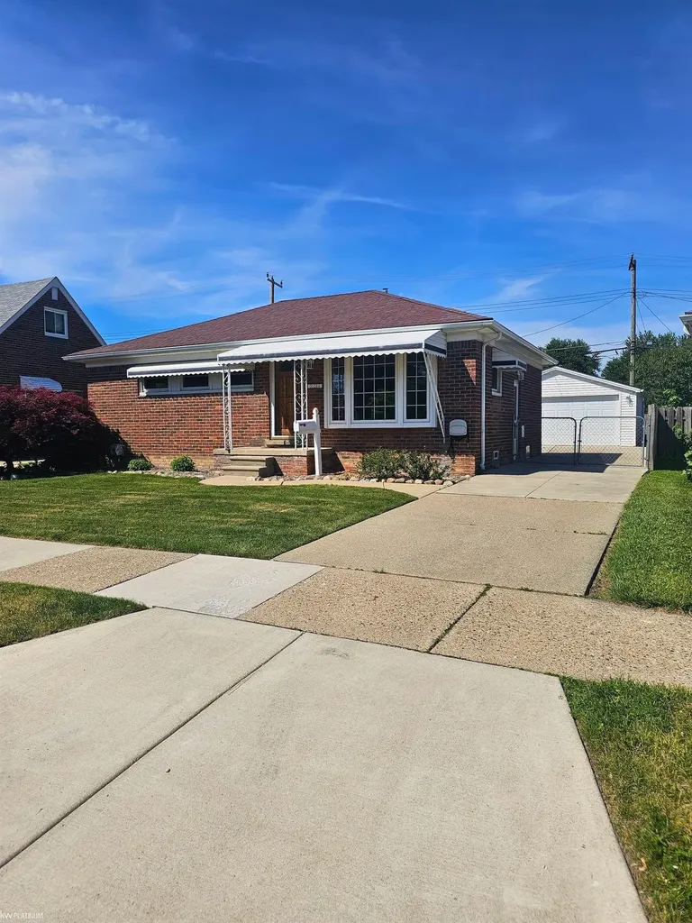 31256 Share Street St. Clair Shores City MI 48082