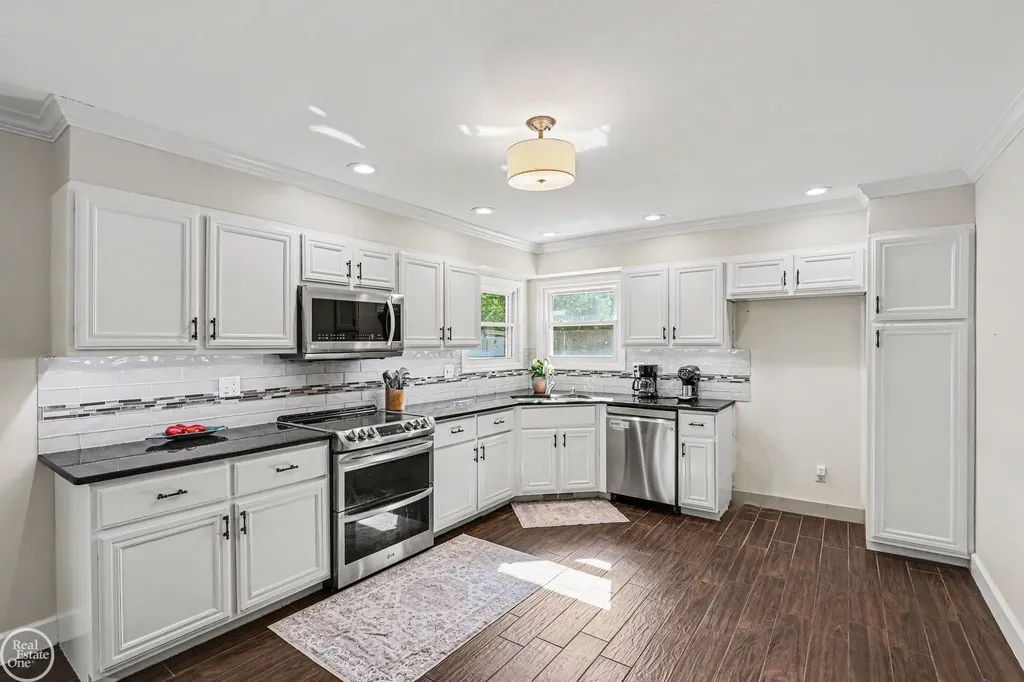 14270 31 Mile Road Washington Township MI 48095