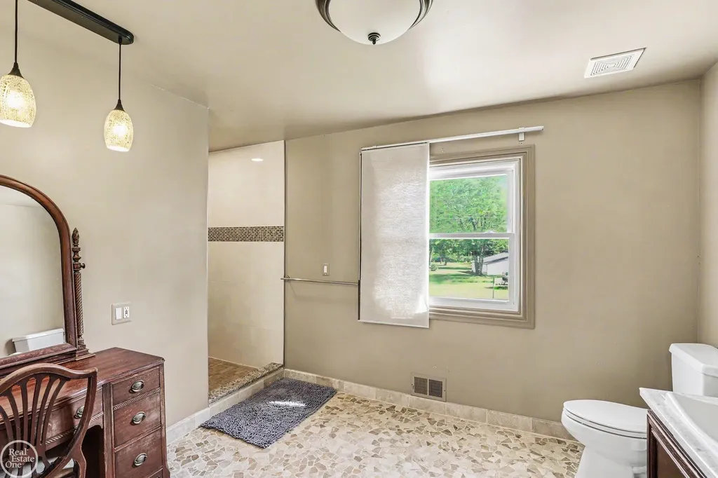 14270 31 Mile Road Washington Township MI 48095