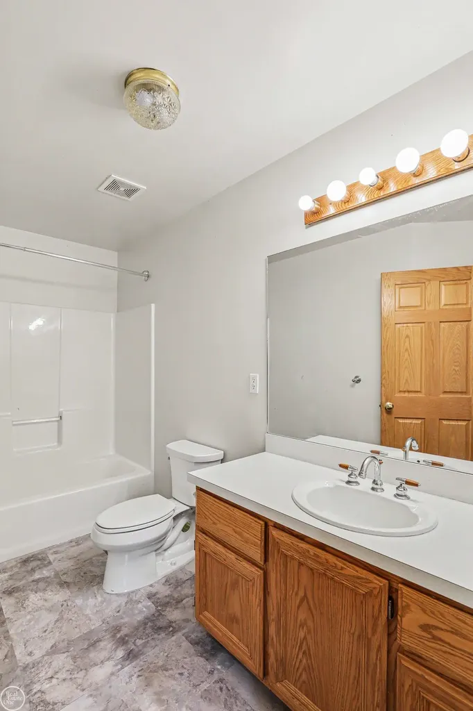 14270 31 Mile Road Washington Township MI 48095