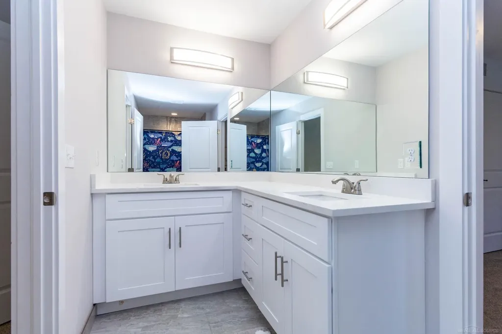 19221 Thompson Drive Macomb Township MI 48042