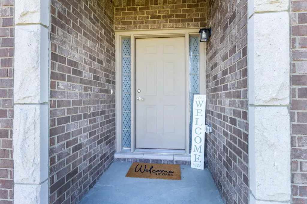 19221 Thompson Drive Macomb Township MI 48042