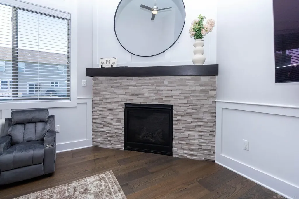 19221 Thompson Drive Macomb Township MI 48042