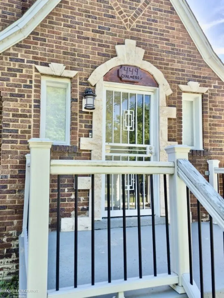 449 Chalmers Street Detroit City MI 48215