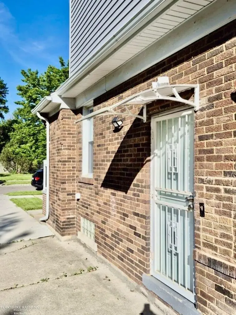 449 Chalmers Street Detroit City MI 48215