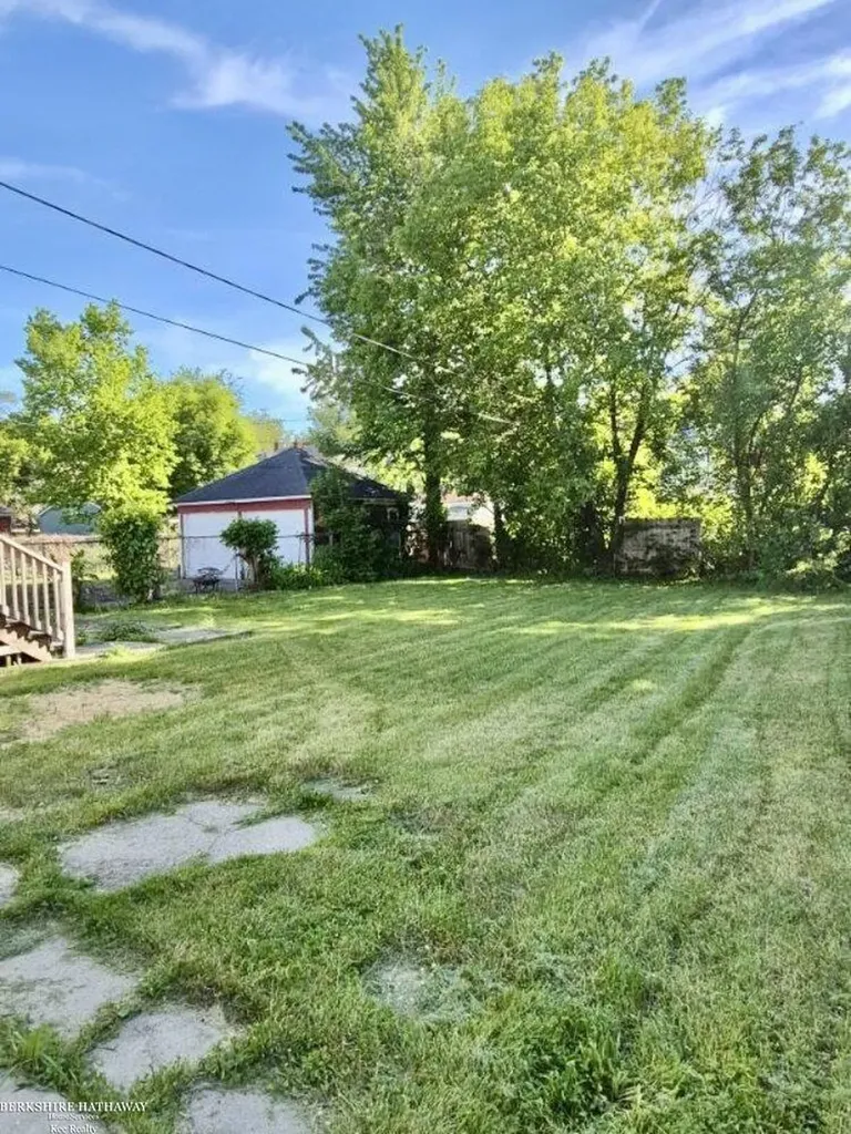 449 Chalmers Street Detroit City MI 48215
