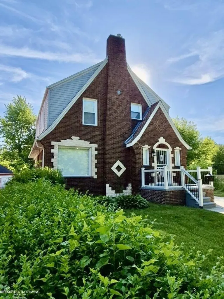 449 Chalmers Street Detroit City MI 48215