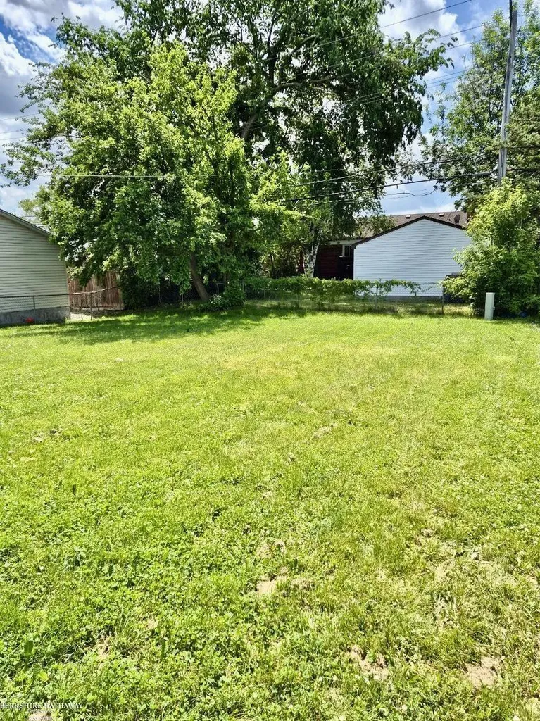25841 Lehner Court Roseville City MI 48066