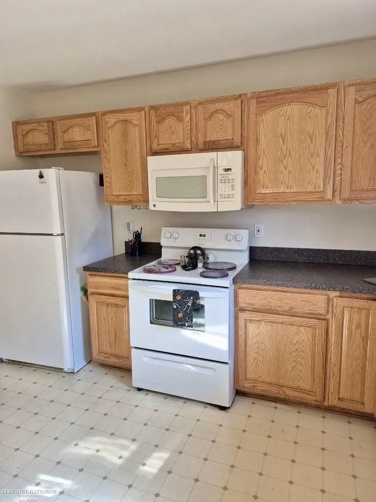 25841 Lehner Court Roseville City MI 48066