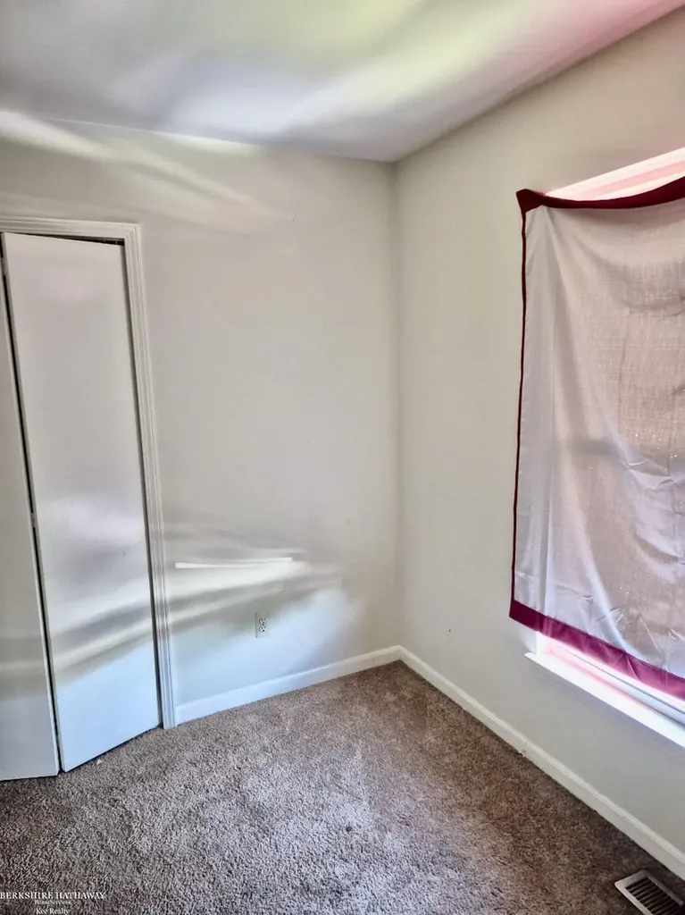 25841 Lehner Court Roseville City MI 48066