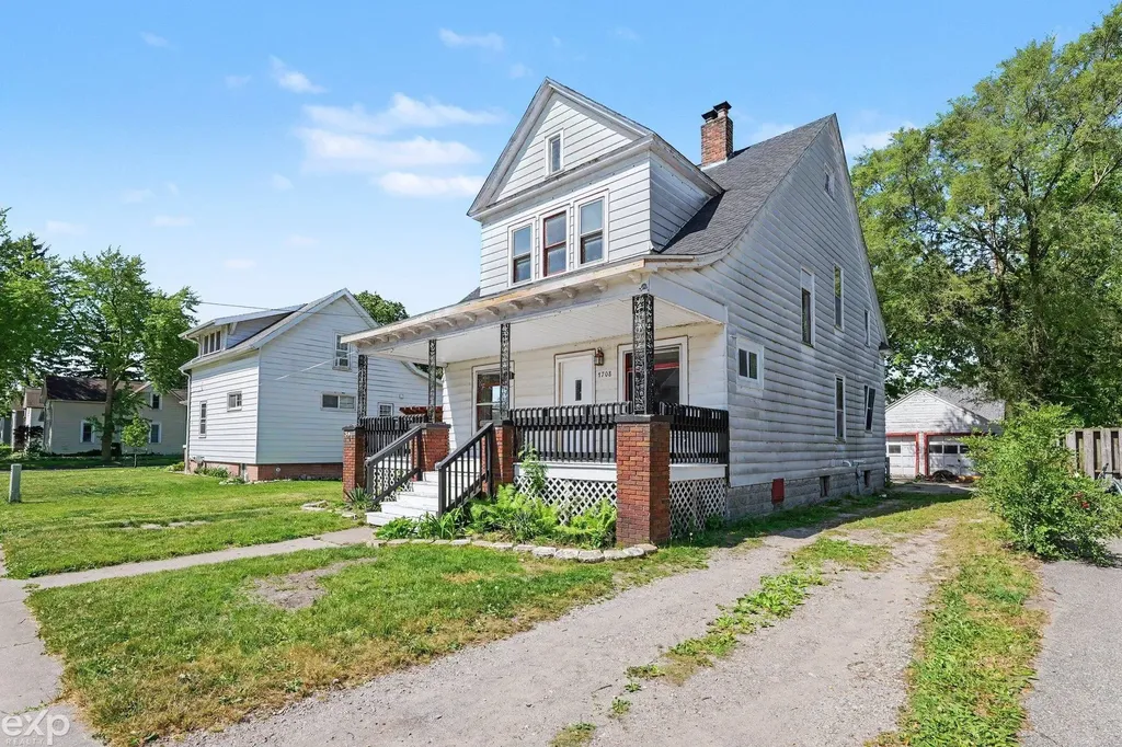 1708 S Chilson Street Bay City City MI 48706