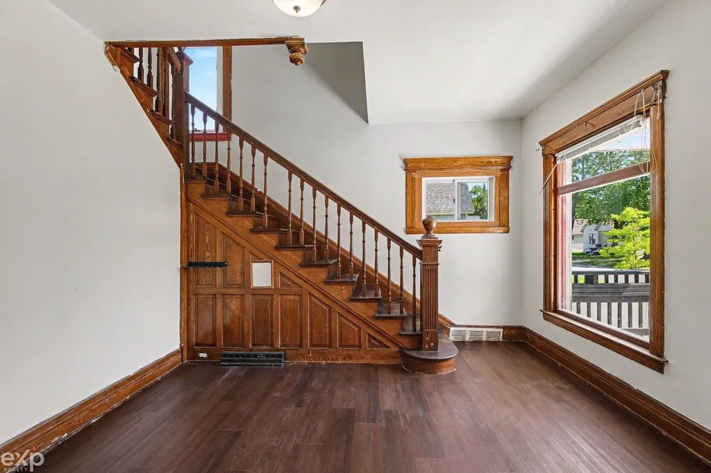 1708 S Chilson Street Bay City City MI 48706