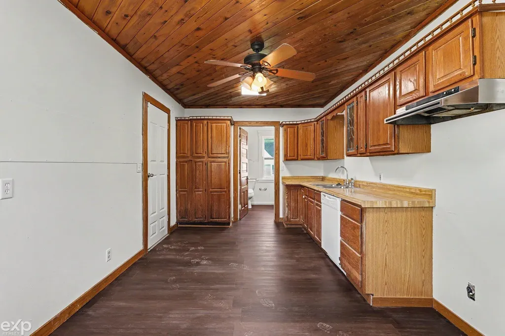 1708 S Chilson Street Bay City City MI 48706