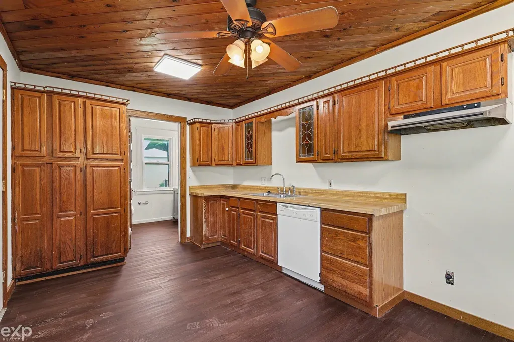 1708 S Chilson Street Bay City City MI 48706