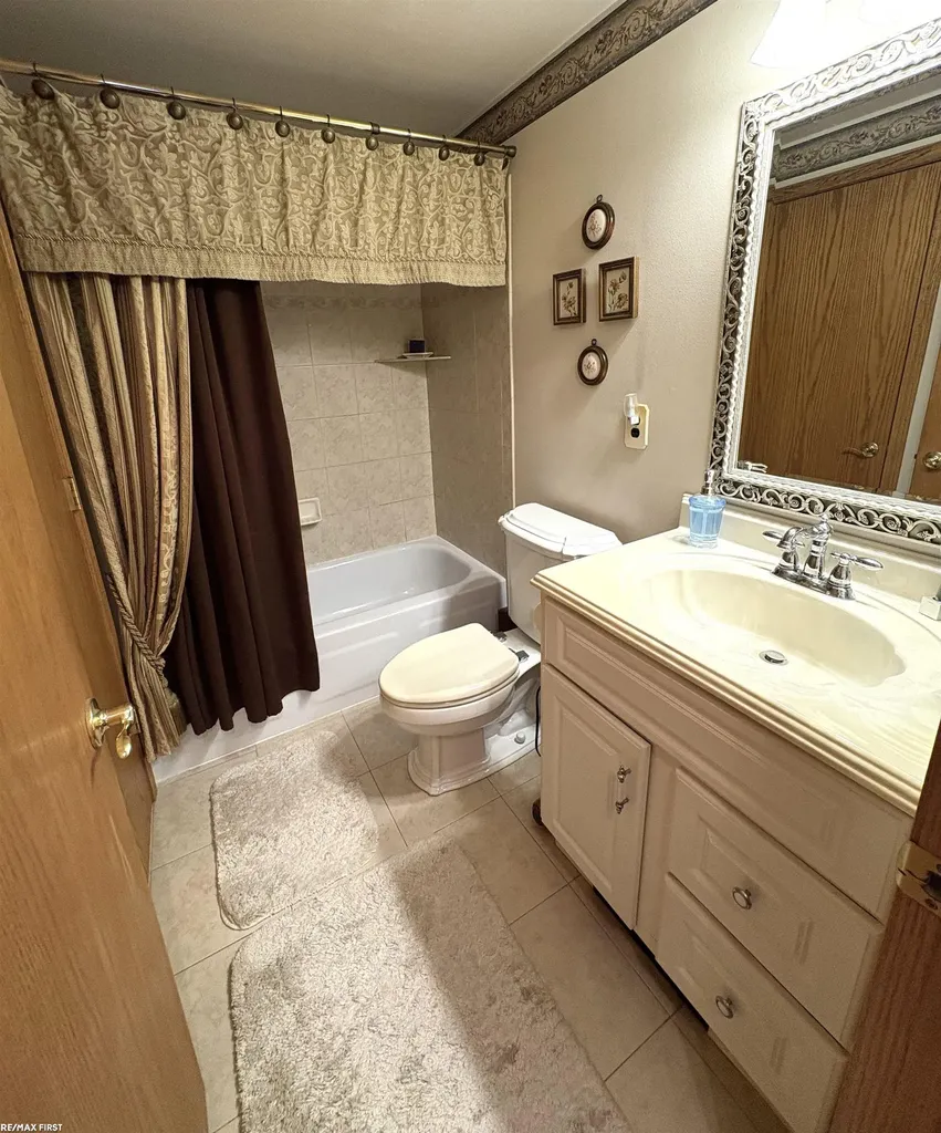 24059 Grange Street Clinton Charter Township MI 48036