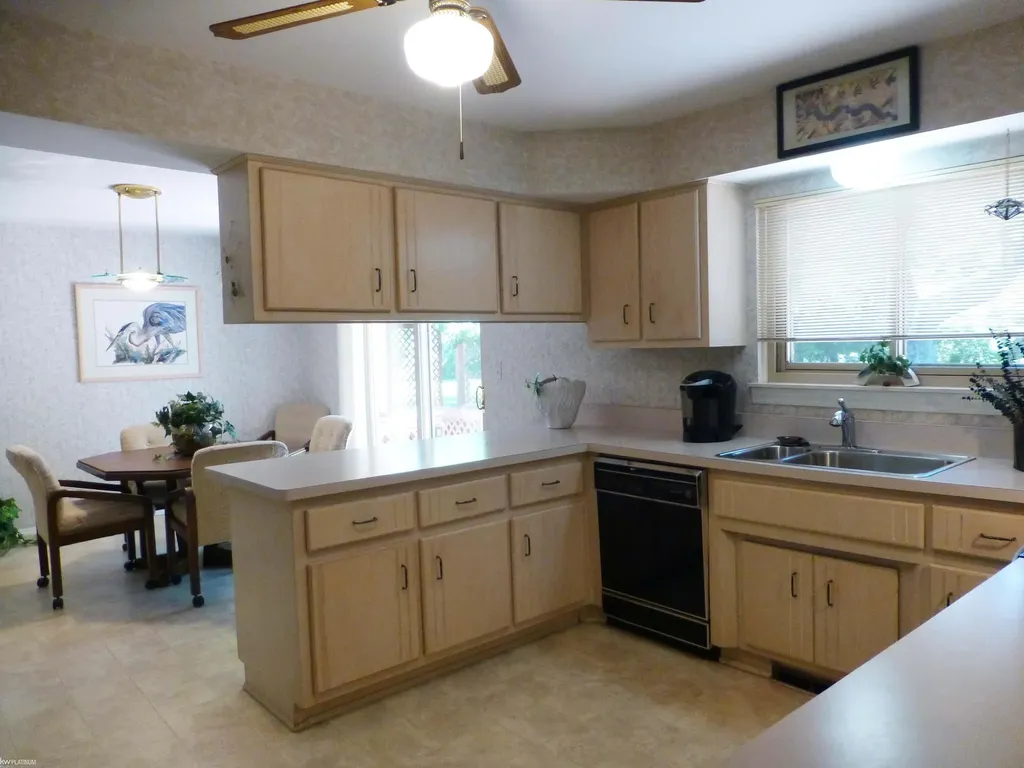 16117 Alpine Drive Livonia City MI 48154