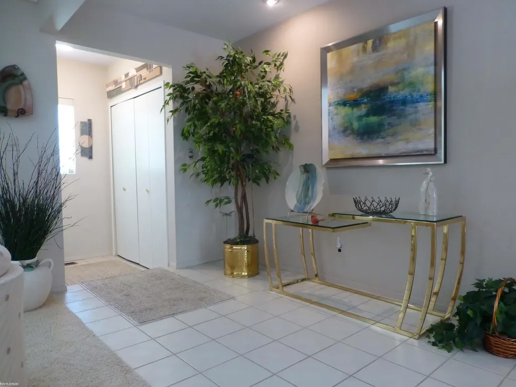 16117 Alpine Drive Livonia City MI 48154
