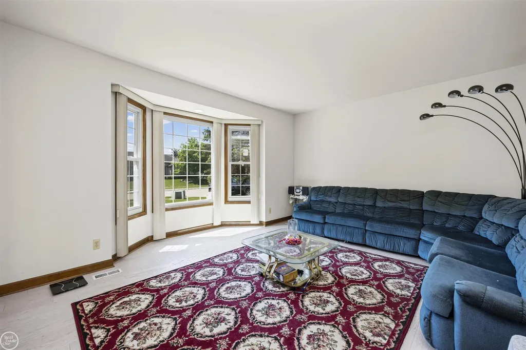 48430 Montelepre Drive Shelby Charter Township MI 48315