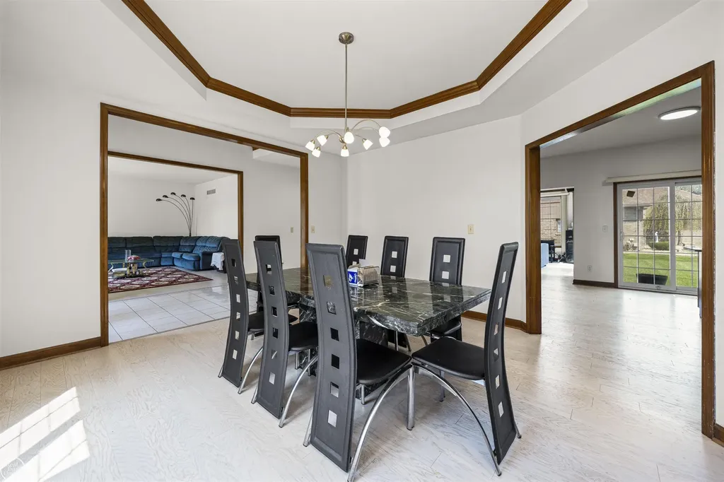 48430 Montelepre Drive Shelby Charter Township MI 48315