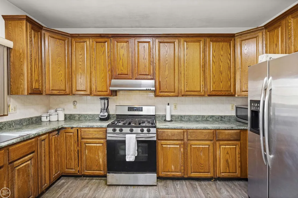 48430 Montelepre Drive Shelby Charter Township MI 48315