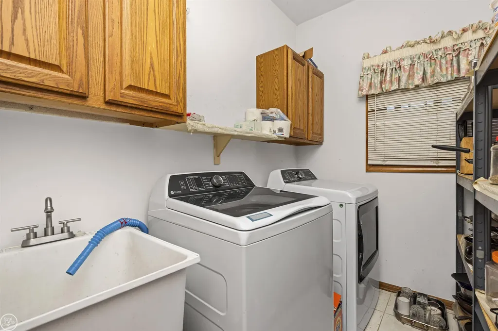 48430 Montelepre Drive Shelby Charter Township MI 48315