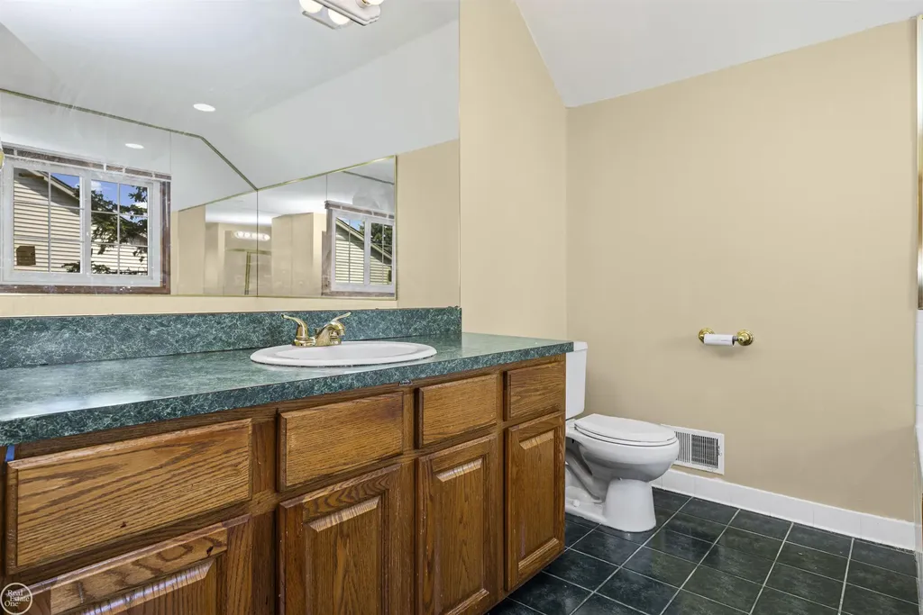 48430 Montelepre Drive Shelby Charter Township MI 48315