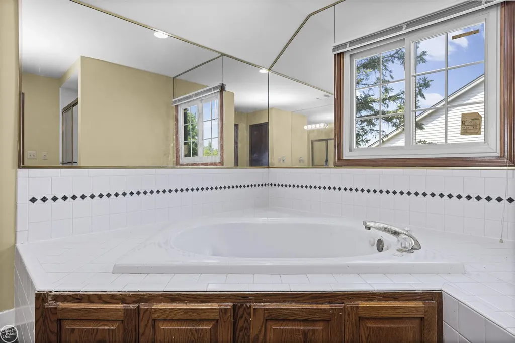 48430 Montelepre Drive Shelby Charter Township MI 48315