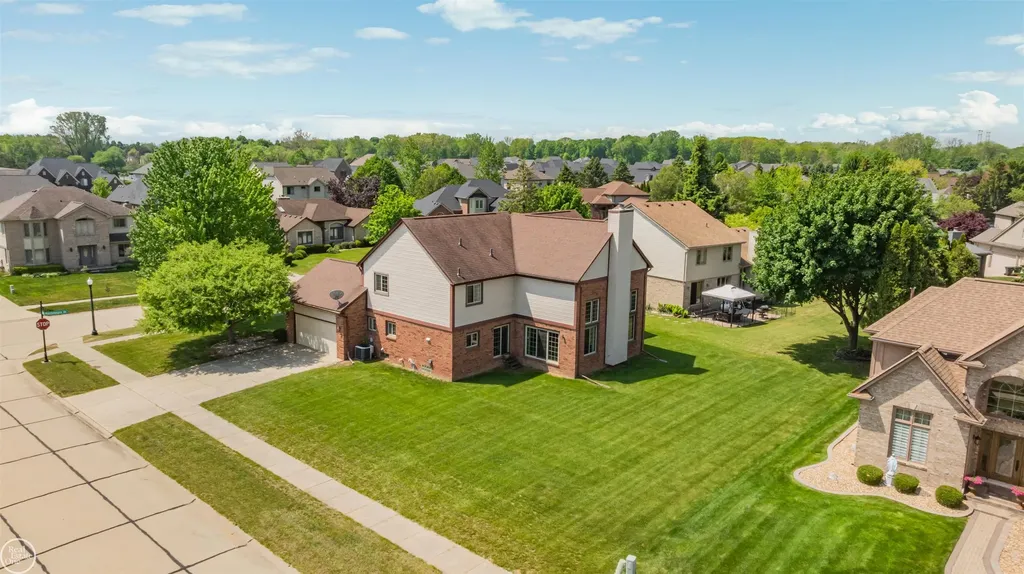 48430 Montelepre Drive Shelby Charter Township MI 48315