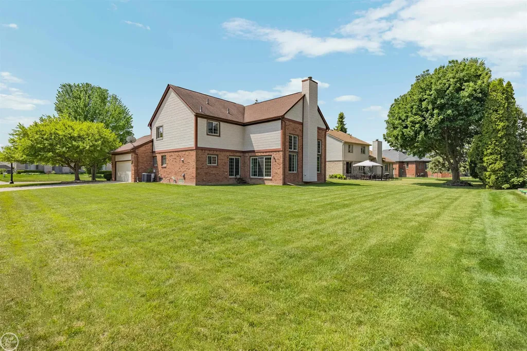 48430 Montelepre Drive Shelby Charter Township MI 48315