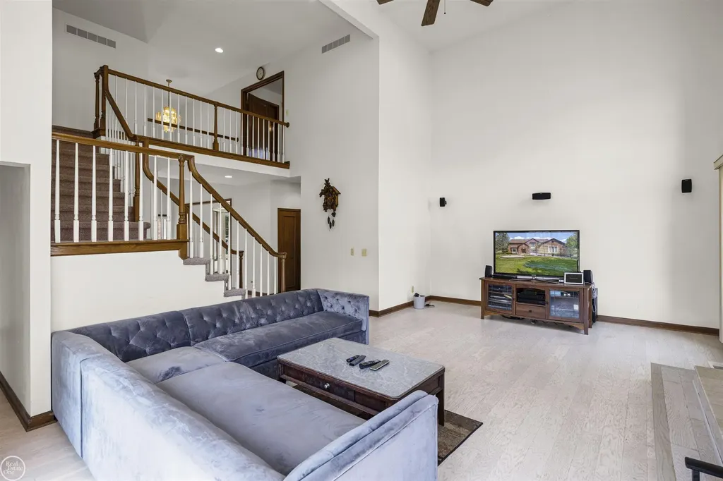 48430 Montelepre Drive Shelby Charter Township MI 48315