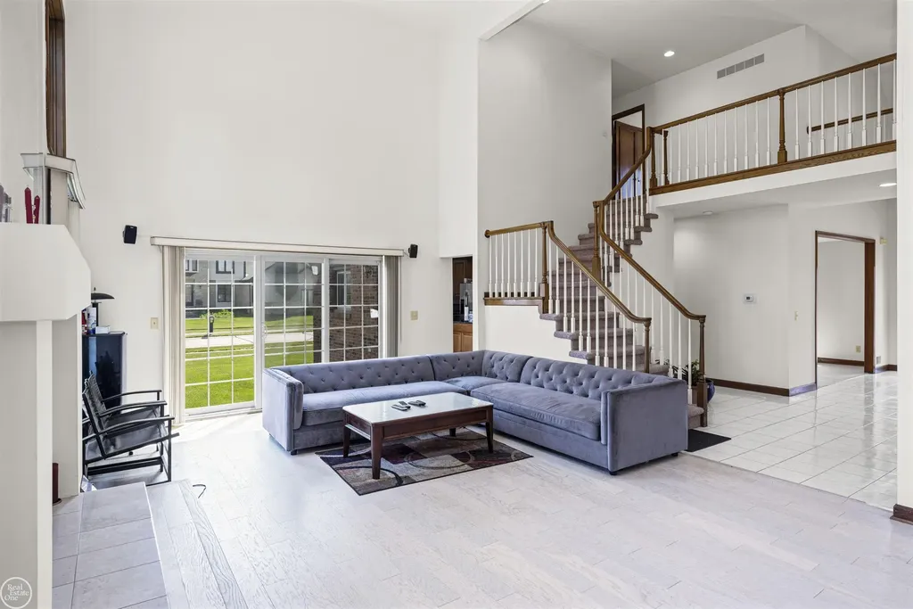 48430 Montelepre Drive Shelby Charter Township MI 48315