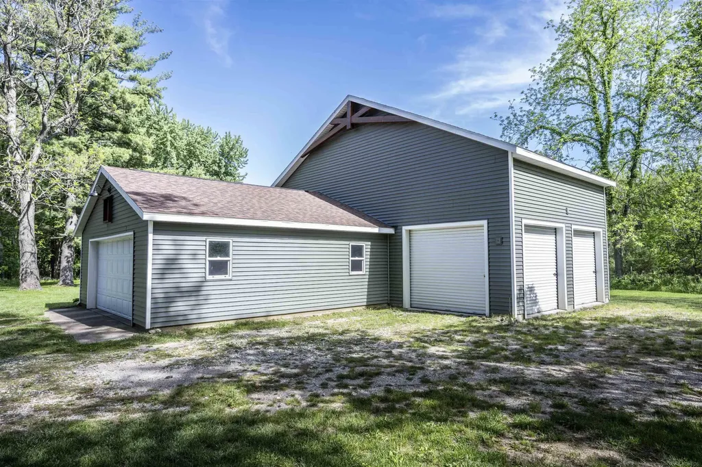 1516 11 Mile NE Road Algoma Township MI 49321