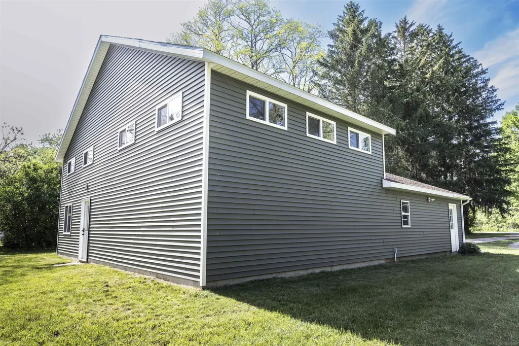 1516 11 Mile NE Road Algoma Township MI 49321