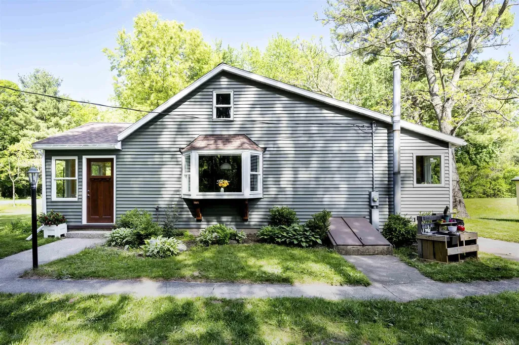 1516 11 Mile NE Road Algoma Township MI 49321