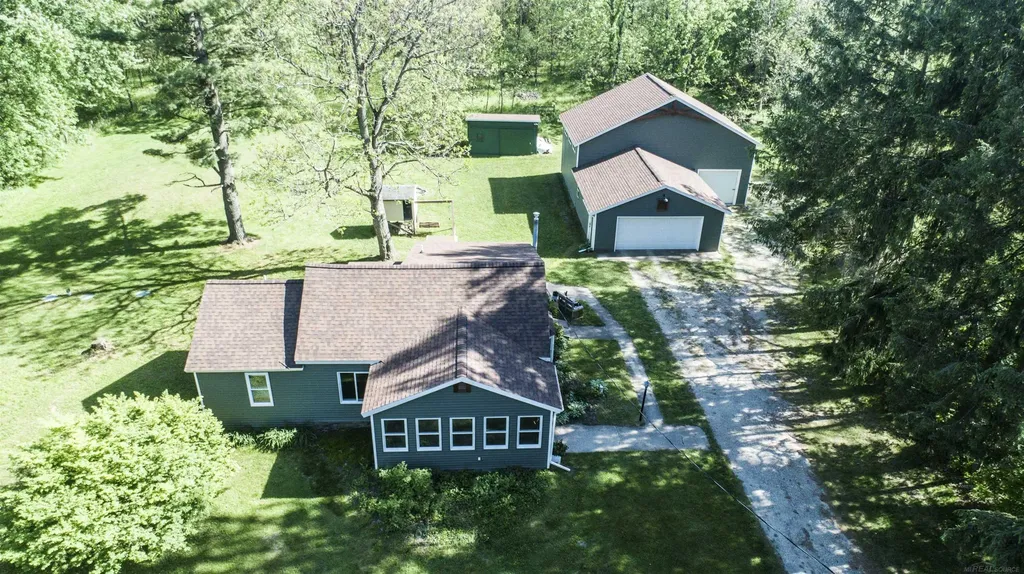 1516 11 Mile NE Road Algoma Township MI 49321