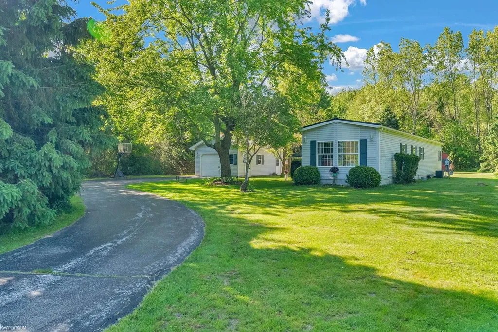 6333 Griswold Road Kimball Township MI 48074