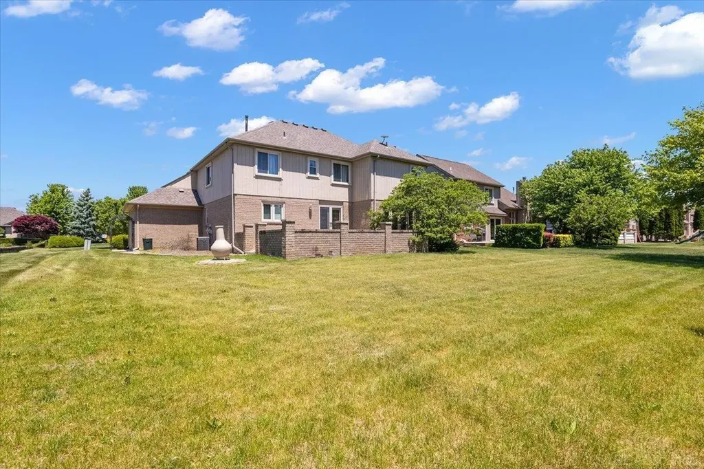 17836 Nick Drive Macomb Township MI 48044