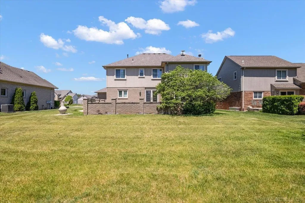 17836 Nick Drive Macomb Township MI 48044