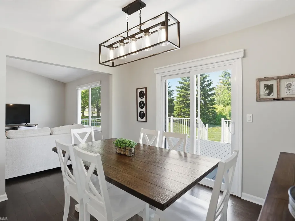 27555 Cedar Glen Drive Chesterfield Township MI 48051