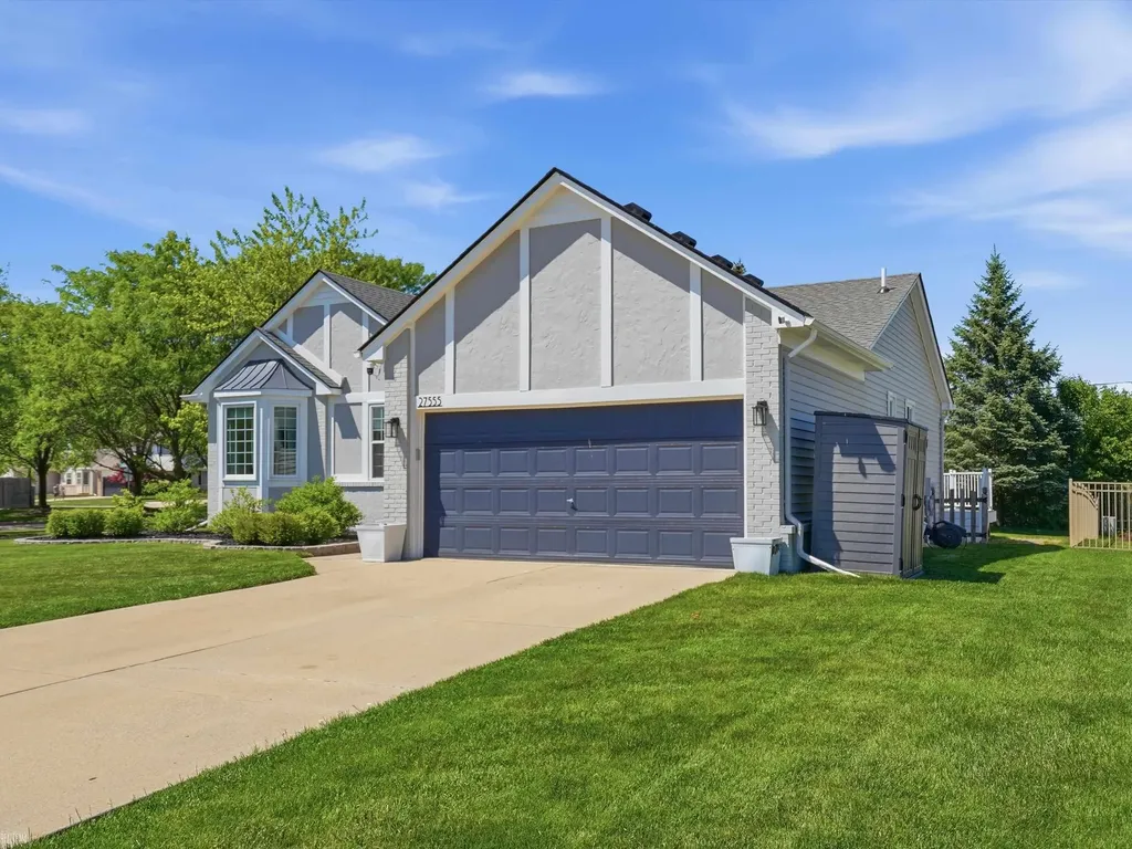 27555 Cedar Glen Drive Chesterfield Township MI 48051