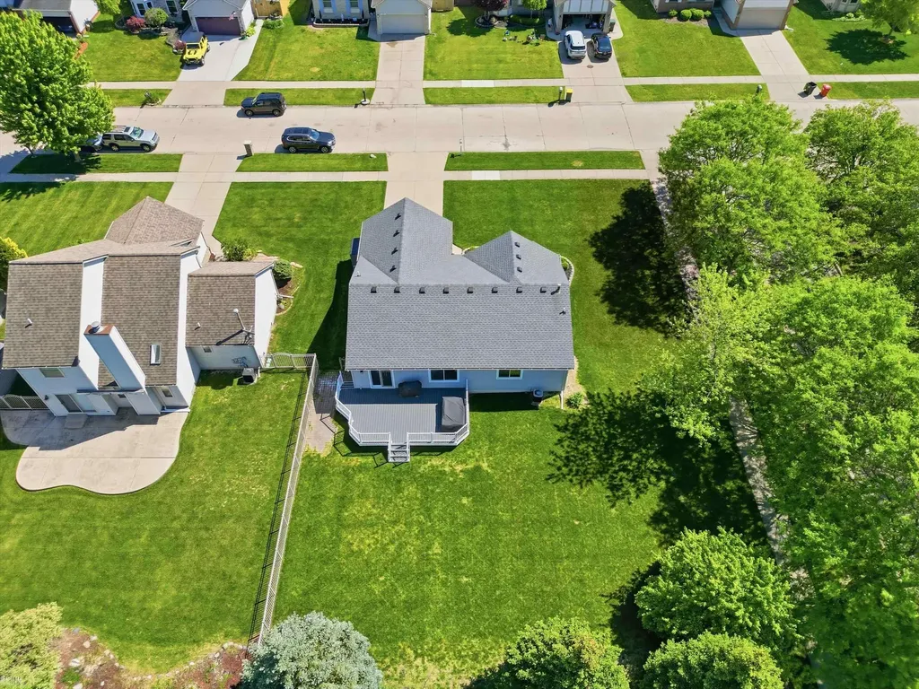27555 Cedar Glen Drive Chesterfield Township MI 48051