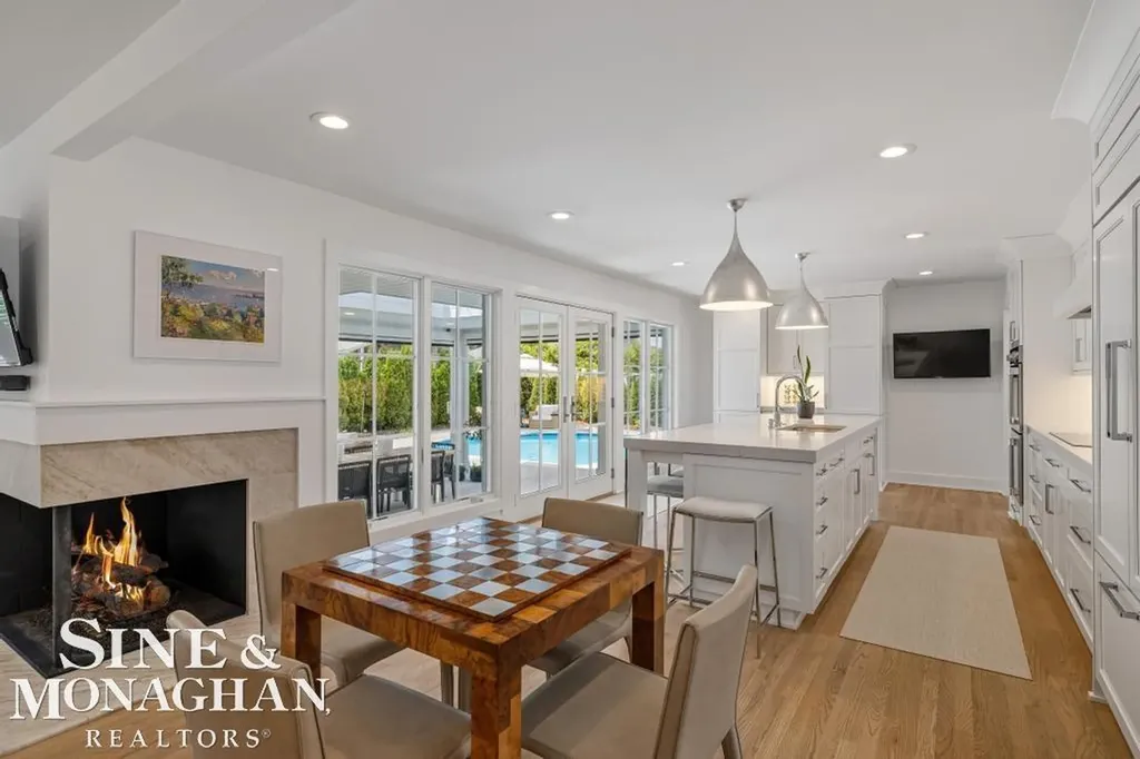27 Shorecrest Circle Village Of Grosse Pointe Shores City MI 48236