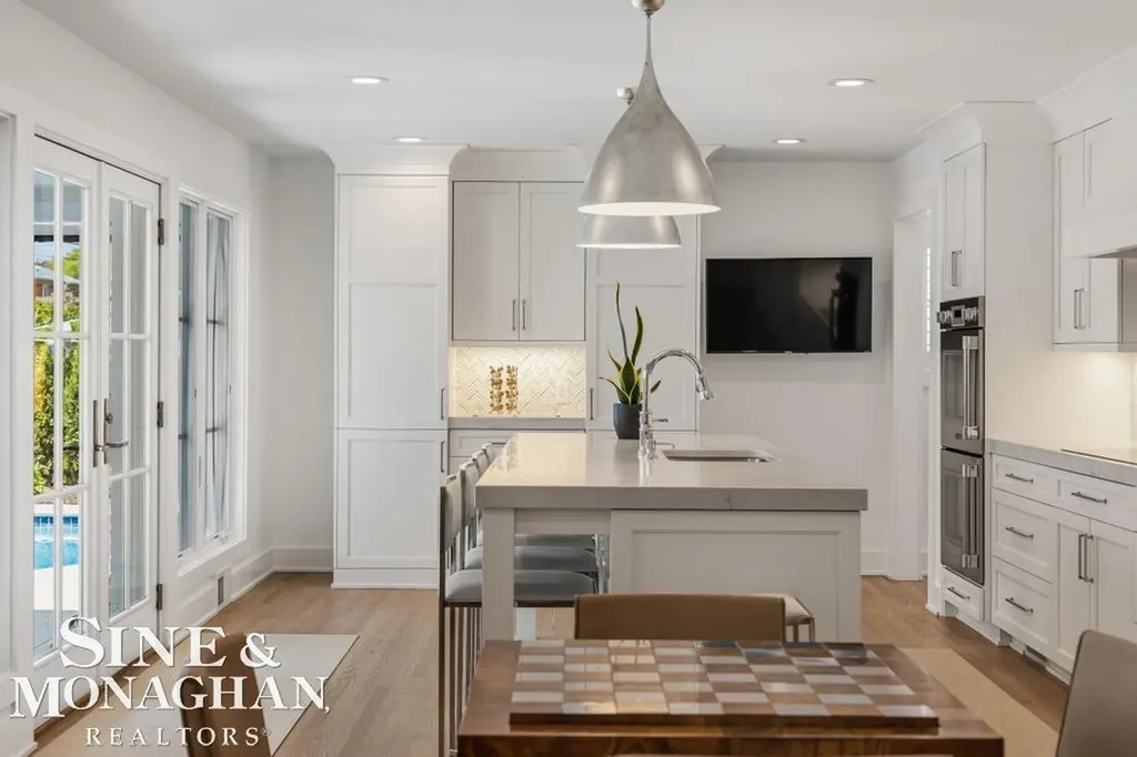 27 Shorecrest Circle Village Of Grosse Pointe Shores City MI 48236
