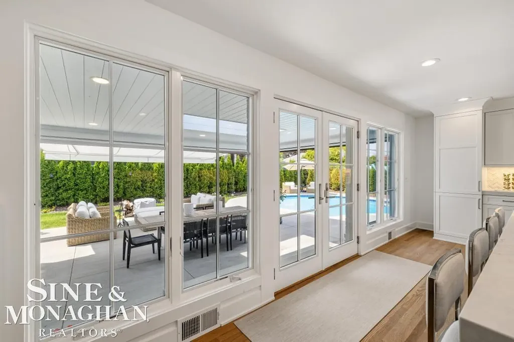 27 Shorecrest Circle Village Of Grosse Pointe Shores City MI 48236