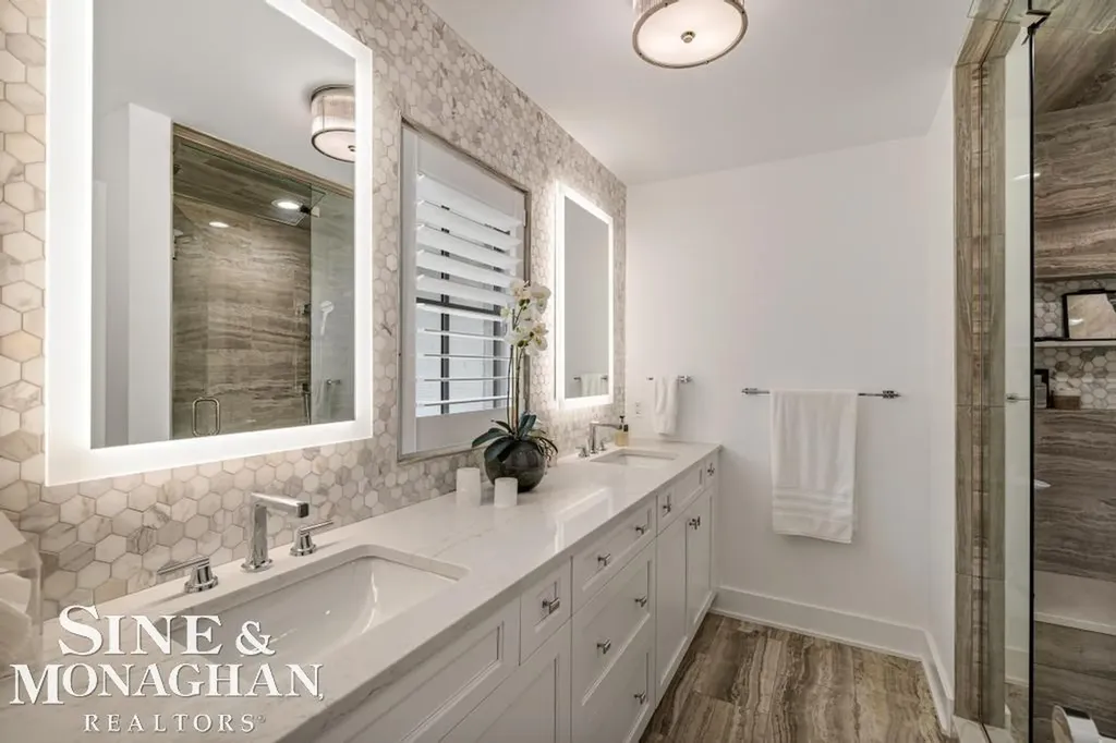 27 Shorecrest Circle Village Of Grosse Pointe Shores City MI 48236