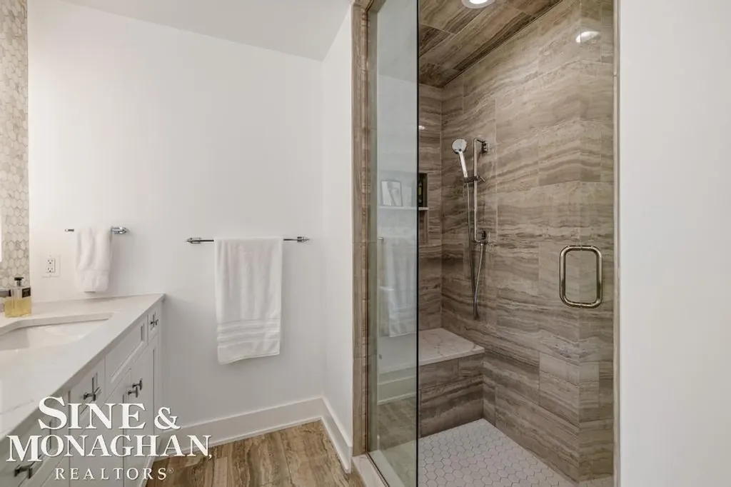 27 Shorecrest Circle Village Of Grosse Pointe Shores City MI 48236