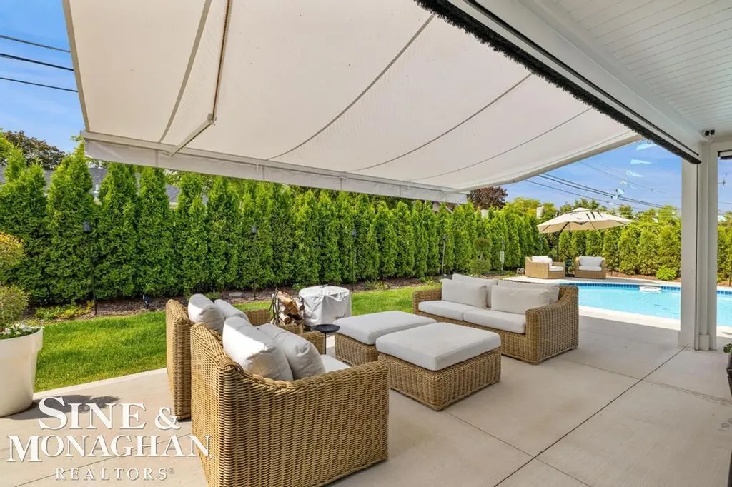 27 Shorecrest Circle Village Of Grosse Pointe Shores City MI 48236